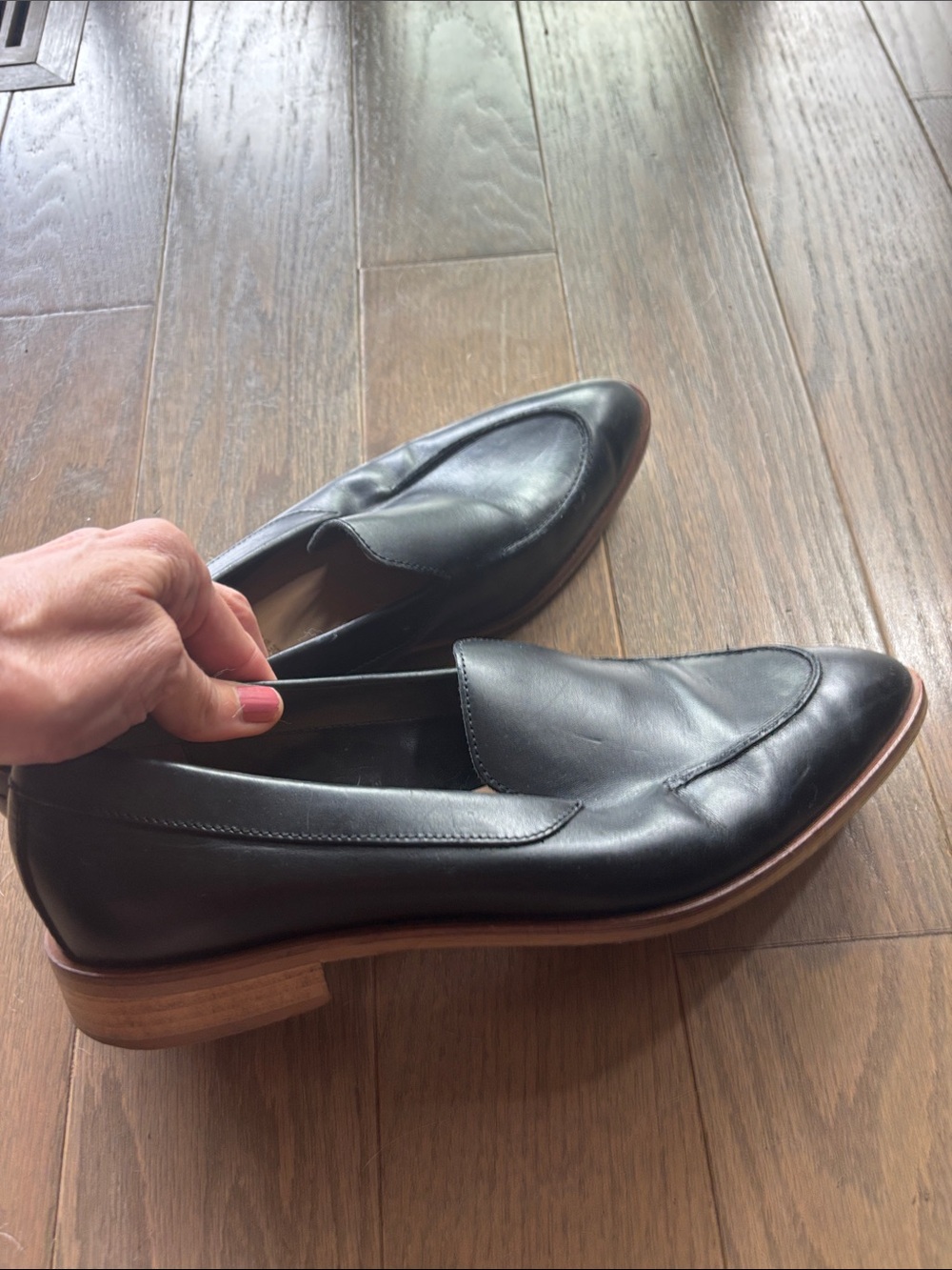 Everlane black leather loafers